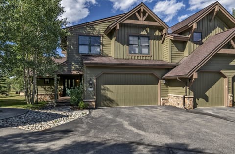 front view, double car garage