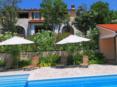 Property, Swimming Pool, Real Estate, House, Building, Residential Area, Home, Umbrella, Shade, Resort