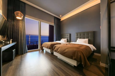Superior Twin Room, Non Smoking, Ocean View | Premium bedding, down comforters, blackout drapes, soundproofing