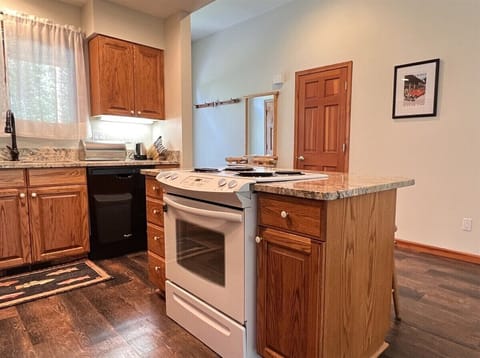 Kitchen Island with Electric stove