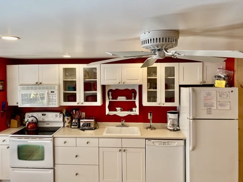 Kitchen with new dishwasher as of 2022