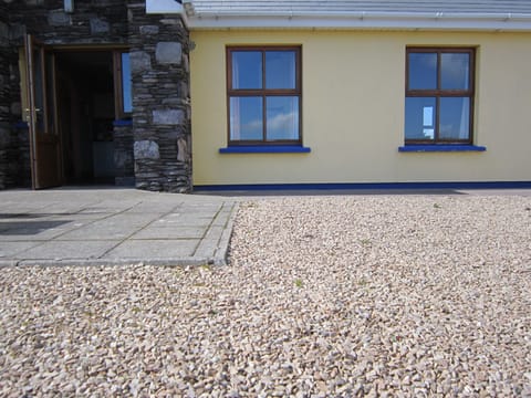 Wheelchair accessable drop down point