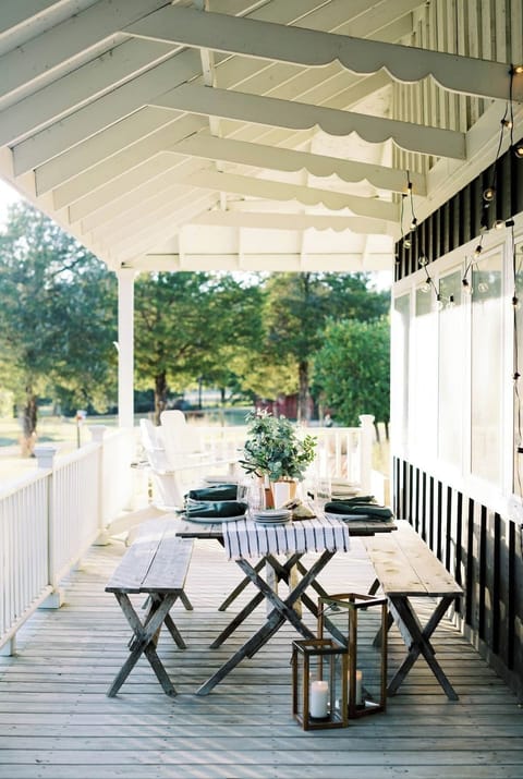 Porch with picnic table