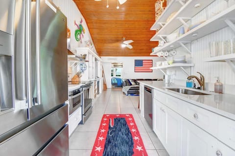 Full kitchen with all the amenities from home