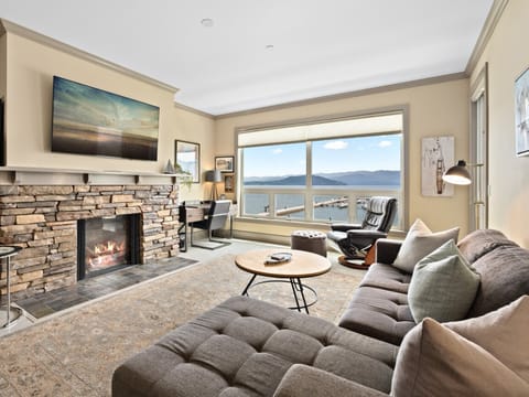 Condo 233 - Main Living Space