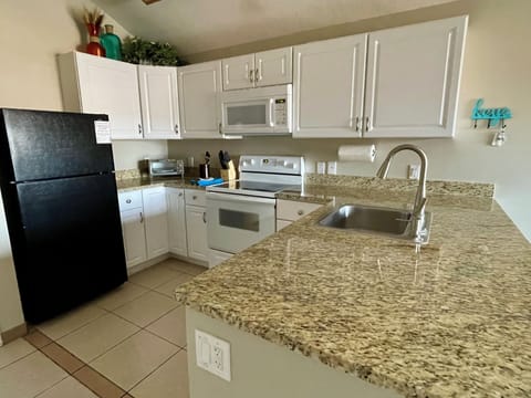 Fully equipped kitchen.