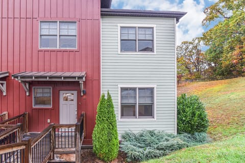 Welcome to our SkyLoft Townhome!