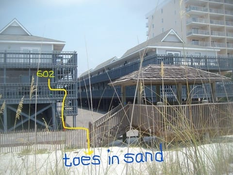 Direct access to 'toes in sand" down one set of stairs