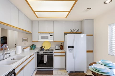 Fully stocked kitchen.