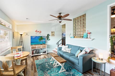 Welcome to Beach Vibes! Come on in!  (View from the door)  SMART Tv in living room.