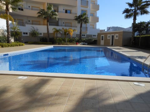LUXURY POOL