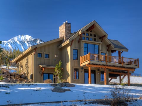 MMH 1 Gambler Way, Exterior, 1