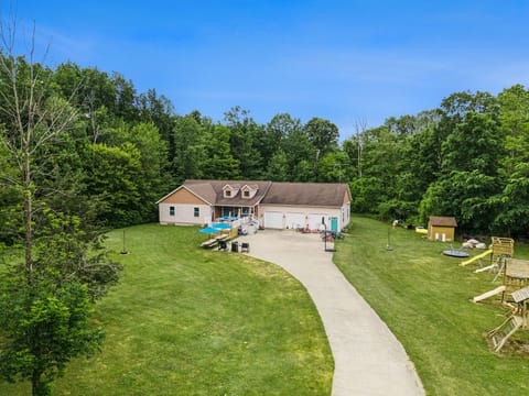Plenty of parking! Playsets for the kids. Basketball, Cornhole, 