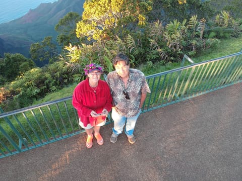 Hosts Debra & Liko Hookano 