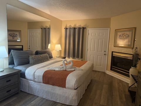Condo, 1 Bedroom | 1 bedroom, WiFi (free)