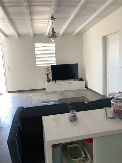 Chambre, 1 lit double | Living area | Smart TV