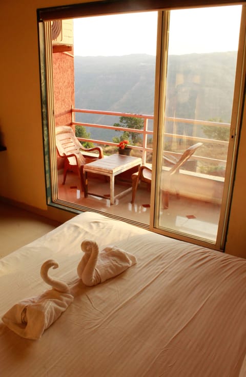 Luxury Double Room with Balcony | Premium bedding, desk, laptop workspace, iron/ironing board
