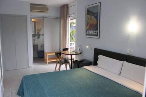 Comfort Double or Twin Room, 1 Bedroom, Balcony | Premium bedding, Select Comfort beds, minibar, in-room safe