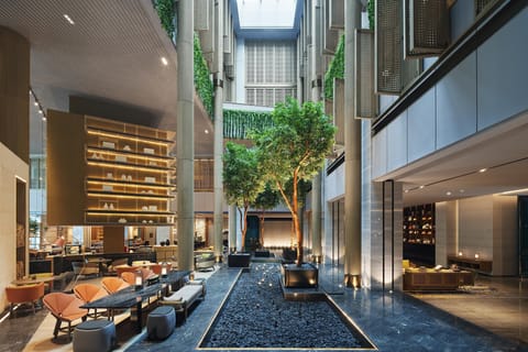Lobby lounge