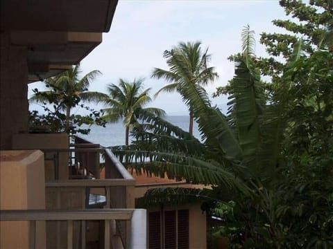 View to the left side of the two lanais looks to ocean