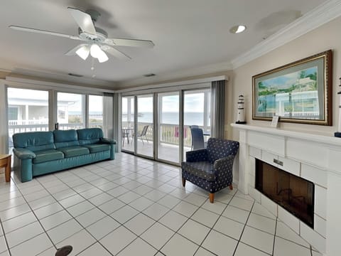 Welcome to Pelican Point 05