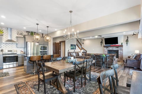 Plenty of seating for big groups!