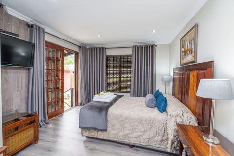 1 bedroom, premium bedding, down comforters, in-room safe