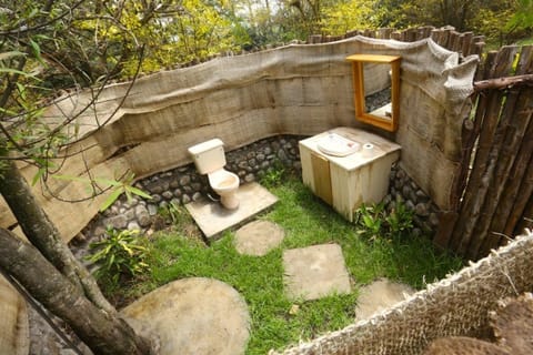 Romantic Cottage | Bathroom | Shower, rainfall showerhead, free toiletries, slippers