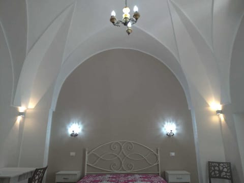 Quadruple Room | Desk, free cribs/infant beds, free WiFi, bed sheets