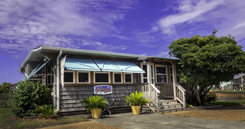 "Parrot's Perch" the best kept secret around! Come stay  with us and see why!