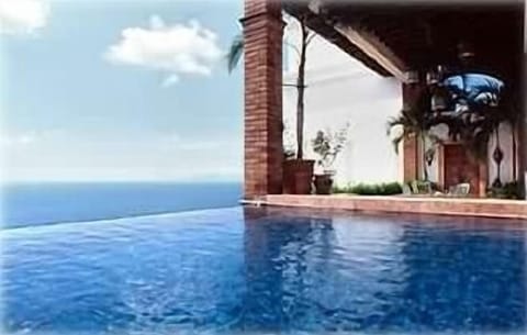 infinity pool