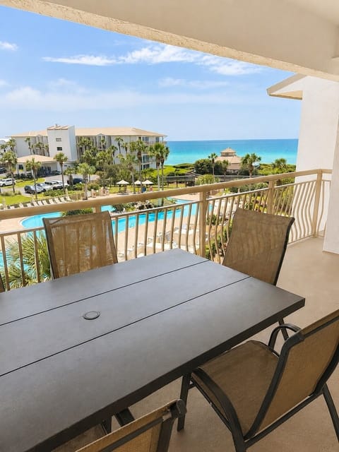 Amazing Gulf views from the balcony