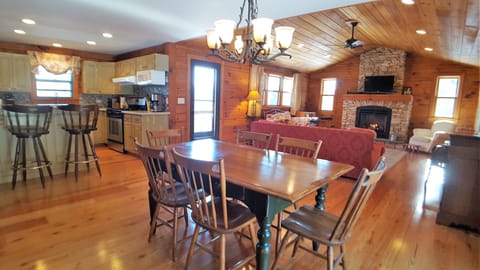 Wonderful Open Floor Plan - Perfect For Entertaining!