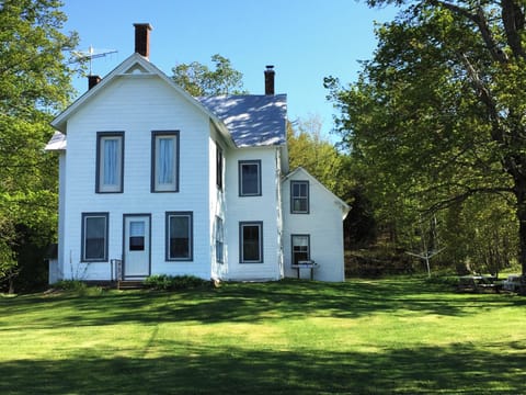 Spring/Summer exterior