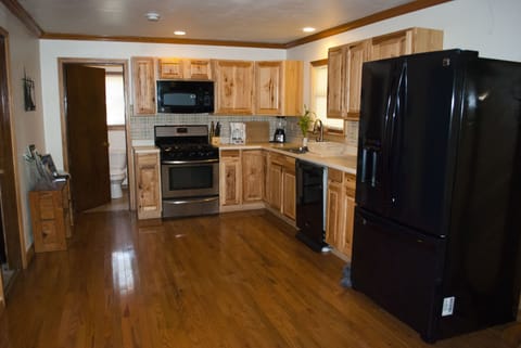 Our fully-stocked kitchen will meet the criteria of any chef!