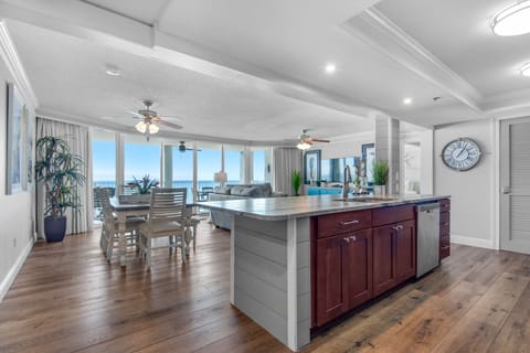 Long Beach Resort 3-Bedroom Tower 4 3rd floor condo with spectacular Gulf views!
