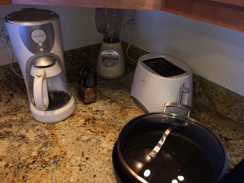 Small kitchen appliances.