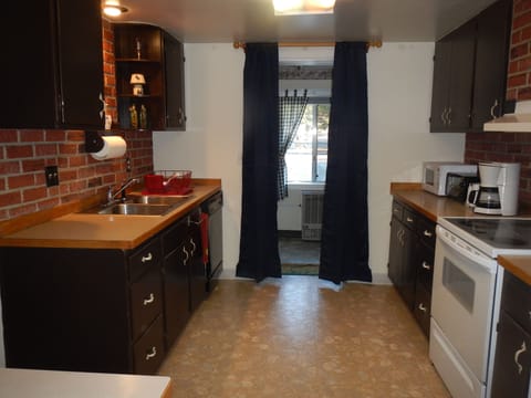 Fully equipped kitchen