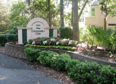 Entrance to Colonnade Club