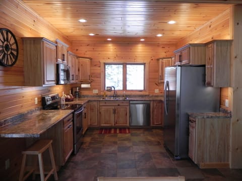 Main Level - Kitchen