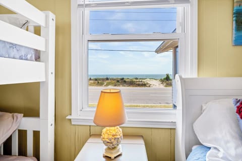 Guest Bedroom 2 Views!