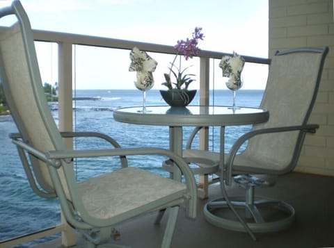Relish in special moments on private lanai overlooking ocean