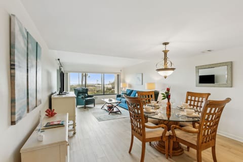 Beautifully updated condo with amazing views of the ocean.