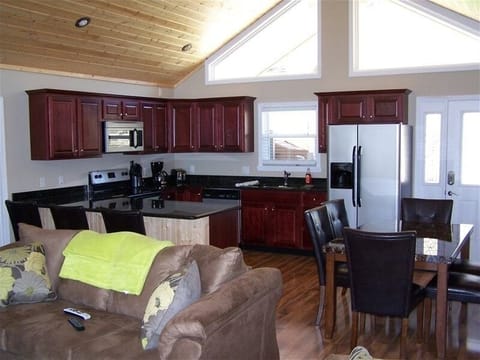 Main Level Full Kitchen & Dining Area