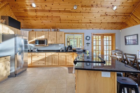 Main level, full kitchen.