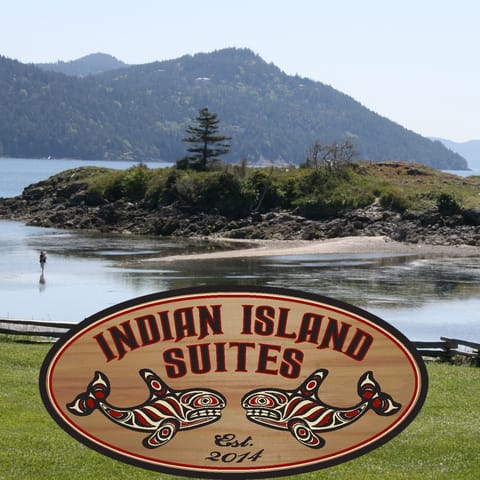 Indian Island and Indian Island Suites Logo