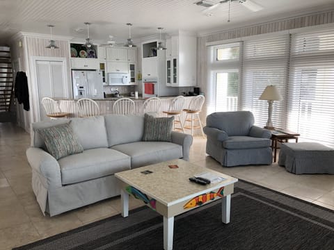 2nd floor living room area