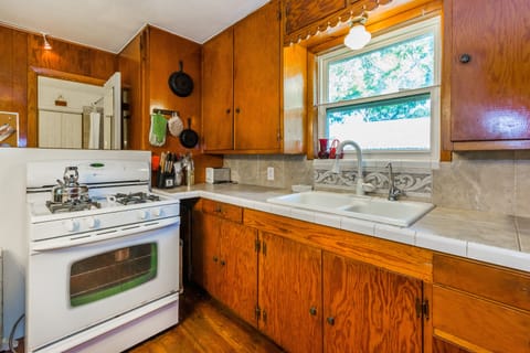 Fully equipped kitchen has a large stove,  R.O. water, microwave oven.