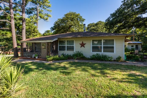 Sherwood Pines Inn located in quiet Sherwood Shores Addition