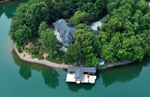 Aerial view of the Wind Family Estate!